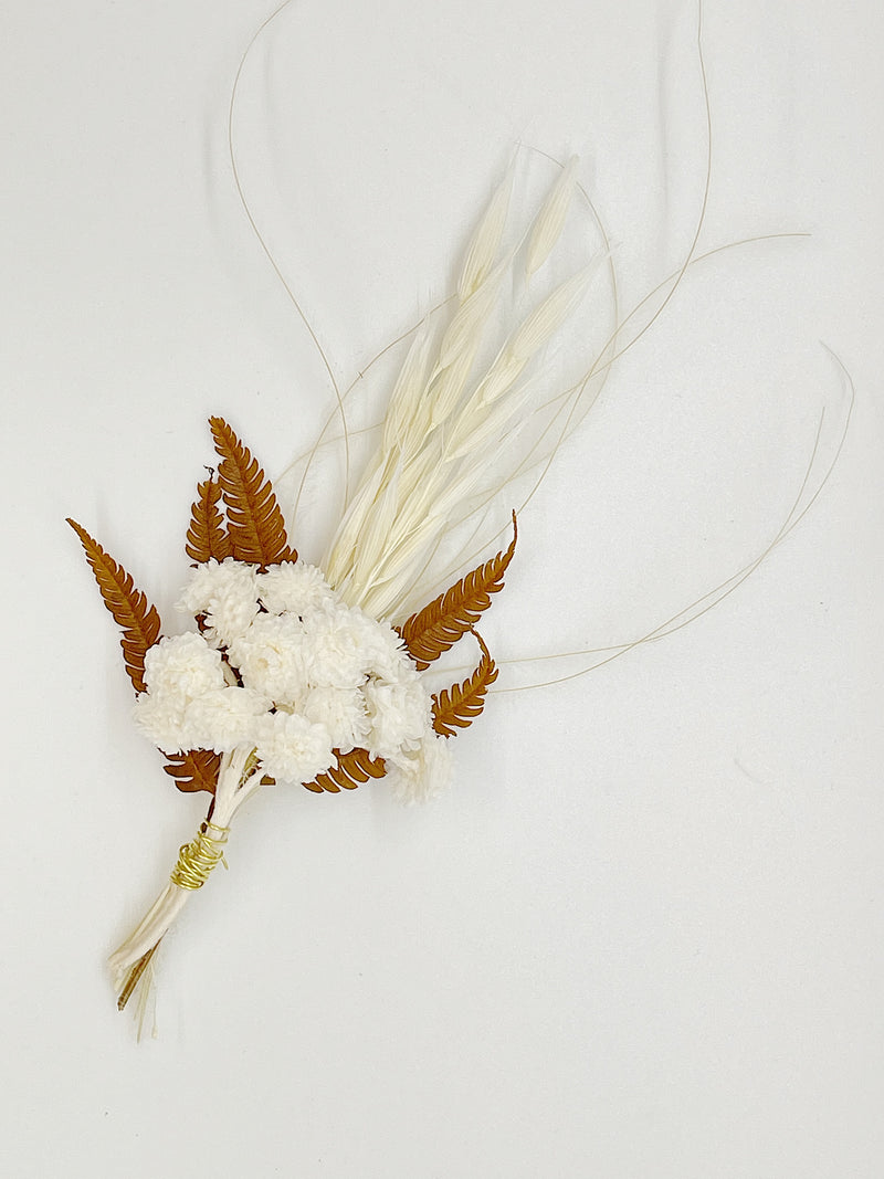 Bleached Helichrysum | Sea Oats Boutonniere